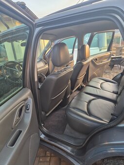 Mazda tribute  4x4 2.5i - 12