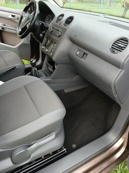 VW CADDY 1,6 BI-FUEL, 7 míst, long verze - 12