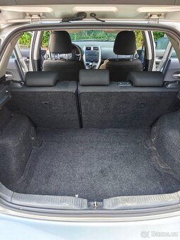 Toyota Auris - 12