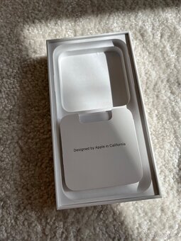 iPhone 11 – 128 GB, perfektní stav - 12