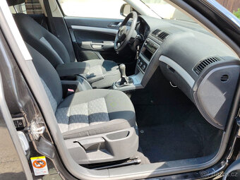 benzínová Škoda Octavia 2 Faceli 1.6 Mpi 115000km bez koroze - 12