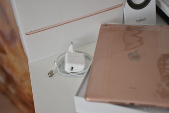 Apple iPad 8 - 2020 – 32 GB - super stav - 12
