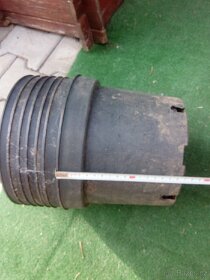 Květináče - různé velikosti a barvy - 12