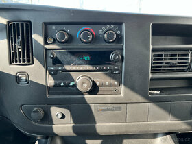 Chevrolet Express 5.3 V8, verze 4x4, 2013, 85 000 km, 5 míst - 12