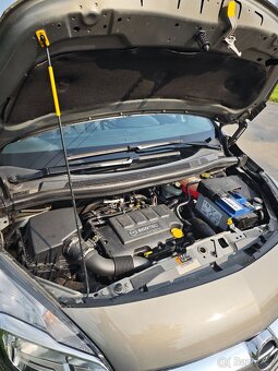 Opel Meriva - 12