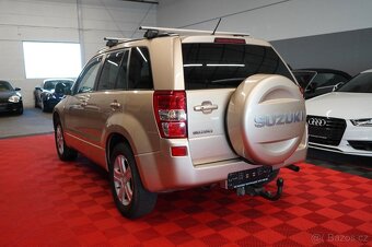 Suzuki Grand Vitara 2.0i benzín 103kw - 12