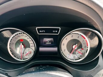 Mercedes-Benz CLA Kupé 180 - 12