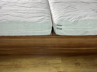 Moderní postel dvoulůžko - TOP - 12