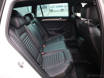 Volkswagen Passat Alltrack 2.0 TDI DSG 4x4, R.11/2016 - 12