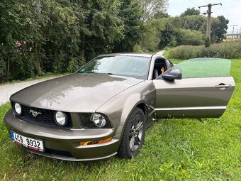 Ford Mustang 4,6 GT - 12