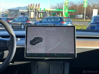 Tesla Model 3 2021 - 12