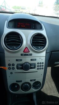 OPEL CORSA D 1.2i 16V  1.MAJITEL  NĚMECKÉ DOKLADY  - 12