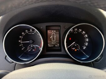 ►► ŠKODA YETI 2,0 TDI 4x4 - 103 kW, PARK. SENZORY, NAVI ◄◄ - 12