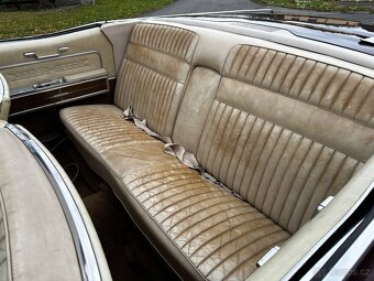 Lincoln Continental - 12