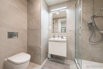 Pronájem zařizeného bytu 1+kk 35 m² s balkonem - 12