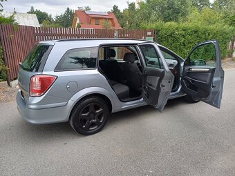 Benzínový Opel Astra 1.8..16V... Tempomat - 12