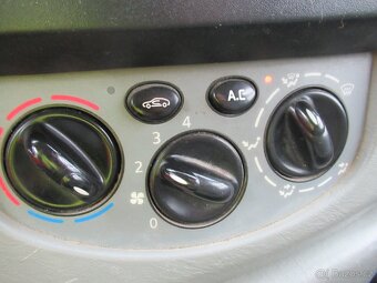 Renault Trafic - 12