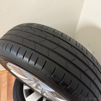 VW SHARAN II 5x112 R16 ET33+LETNÍ 205/60R16 5,5/3mm - 12