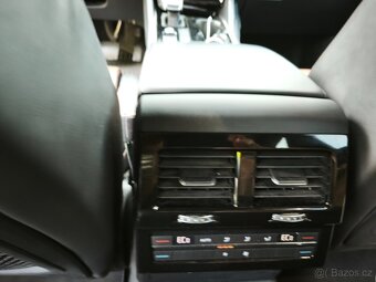 Volkswagen Touareg 3.0 TDi V6 Elegance 210 kW - 12