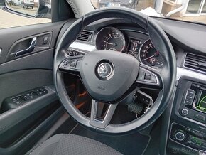 ŠKODA SUPERB KOMBI 2,0TDI DSG NAVI XEN TAŽNÉ /TOP STAV/ - 12