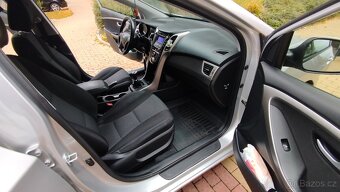 Hyundai i30 1.6 diesel 81 kw - 12