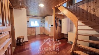Prodej rodinného domu 4+1 se stavebními pozemky - Roprachtic - 12