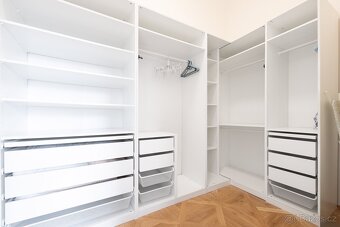 Prodej dvou bytů v jednom – 127 m2 v centru u Karlova mostu, - 12