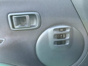 Daihatsu Terios 1.3, 63kW, 4x4, Klima, Tažné - 12
