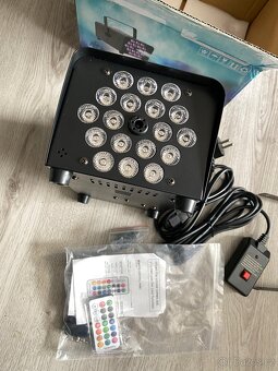 Mlhový stroj s RGB světly 500W - 12
