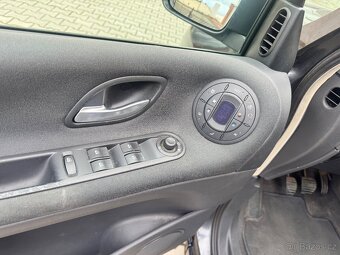 Renault Grand Espace 2.0 diesel 110kw Rok 12/2010 - 12