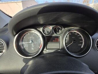 Peugeot 308Sw, 1.4i,70 kW,2010rok. - 12