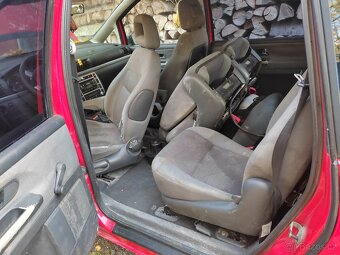 Ford Galaxy 1.9 TDI 96kw rok 2004 - 12