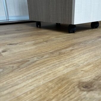 Studentský psací stůl - 12