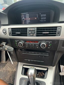 BMW e90 330d lci 180kw - 12