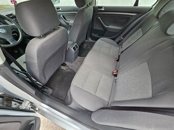 Volkswagen Jetta 1.6i - 12