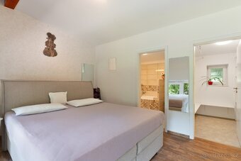 Prodej rodinného domu 212 m², pozemek 2 430 m², Bořkov, Slan - 12