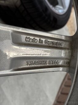 R18 C class W205 C205 Mercedes AMG Zimní Michelin - 12