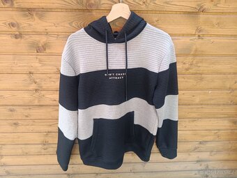 Pánská zimní bunda a balík oblečení - 12