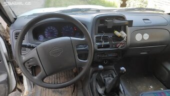 Nissan Navara pickup D22 4x4 - 12