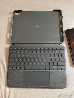 iPad Air 4 (2020) 64GB + Apple Pencil 2 + Logitech Combo - 12