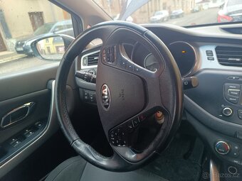 Kia ceed kombi 2013 - na díly nebo k opravě - 12