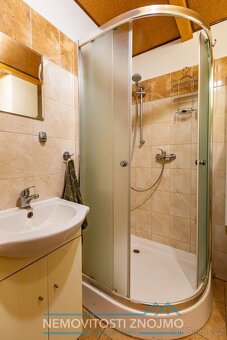 Apartmánový dům s lisovnou, vinným sklepem, venkovní pergolo - 12