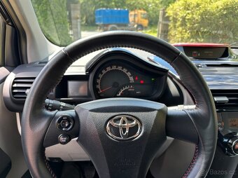 Prodávám Toyota iQ 1.4 D4D - 12