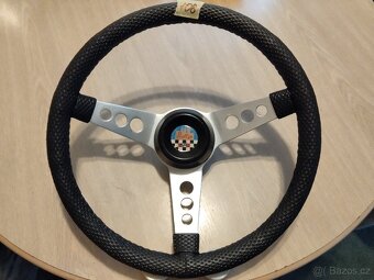 SPORTOVNÍ VOLANT ŠKODA,TRABANT ZRENOVUJI-OBŠIJI-PRODÁM - 12