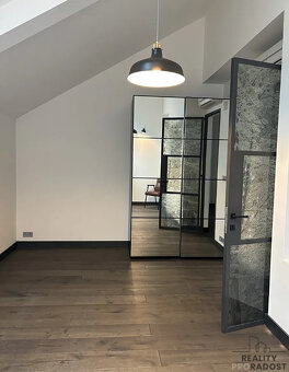 Pronájem bytu 3+kk 115 m² Revoluční, Praha - 12