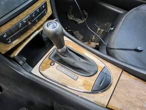 MB E 280CDI W211 2008 140kW, automat - dily z hav.vozu - 12
