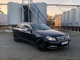 Mercedes Benz C 350 4MATIC V6 Benzín - SEDAN W204 FACELIFT - 12