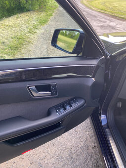 Mercedes Benz E350 CDI 4Matic Elegance - 12