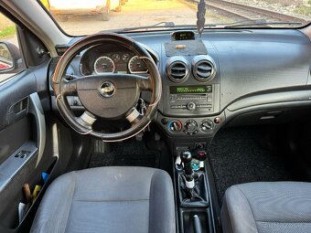 Chevrolet Aveo 1.2 8v Komfort - 12