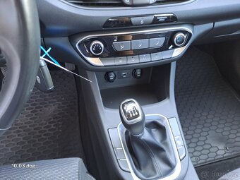 Hyundai i30 1.5DPi-benzin COMFORT r.22 1.majiteli PLNÝSERVIS - 12